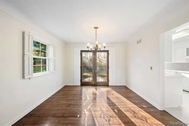 26075 Woodlore Road, Franklin, MI 48025