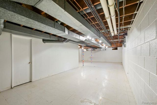 26075 Woodlore Road, Franklin, MI 48025