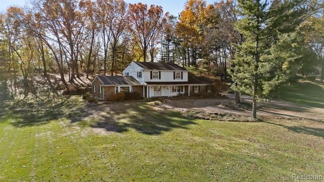 26075 Woodlore Road, Franklin, MI 48025
