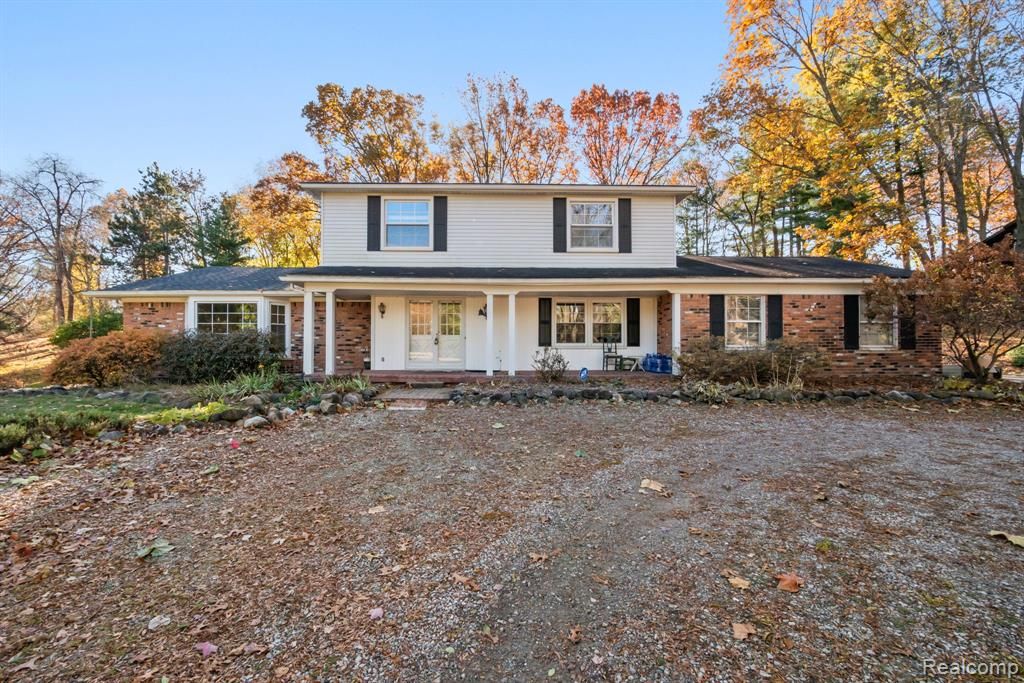 26075 Woodlore Road, Franklin, MI 48025