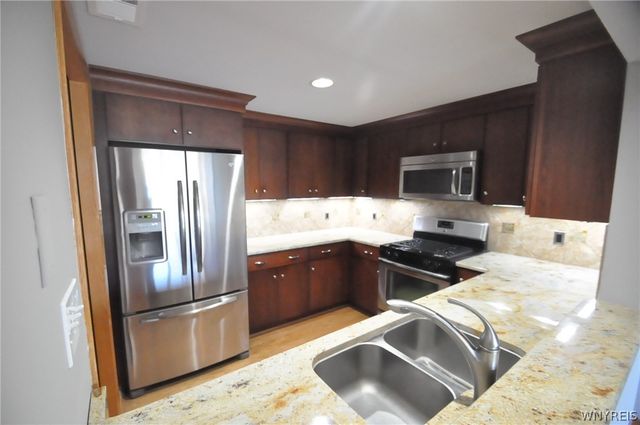40 Waterfront Circle 406A, Buffalo, NY 14202