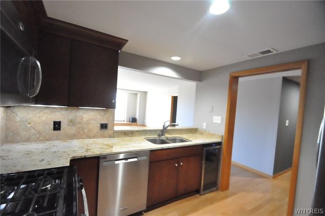 40 Waterfront Circle 406A, Buffalo, NY 14202