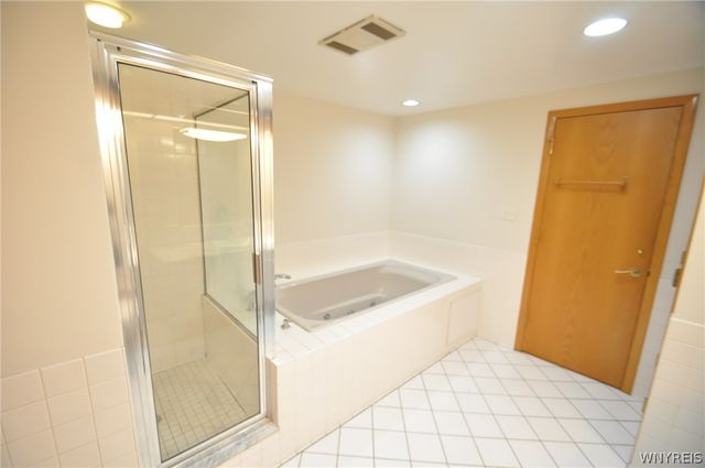 40 Waterfront Circle 406A, Buffalo, NY 14202