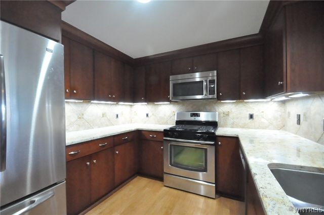 40 Waterfront Circle 406A, Buffalo, NY 14202