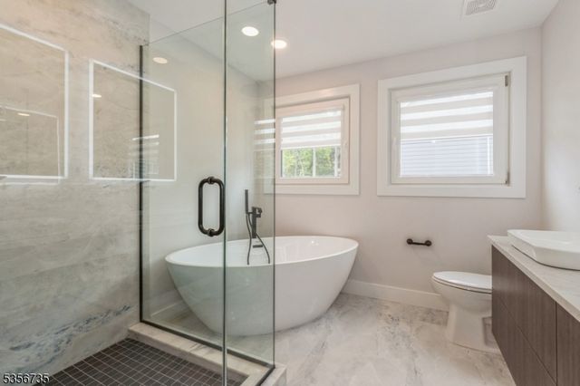 43 Roseland Ave, Warren Twp., NJ 07059