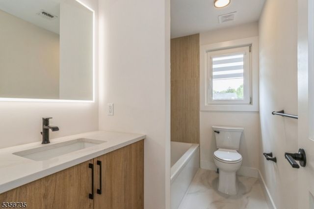 43 Roseland Ave, Warren Twp., NJ 07059