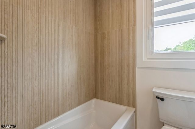 43 Roseland Ave, Warren Twp., NJ 07059