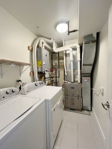 3527 S Parnell Avenue A, Chicago, IL 60609