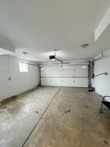 3527 S Parnell Avenue A, Chicago, IL 60609