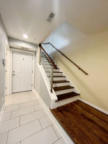 3527 S Parnell Avenue A, Chicago, IL 60609