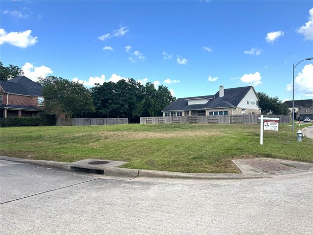 102 Water Bluff Lane, Richmond, TX 77406
