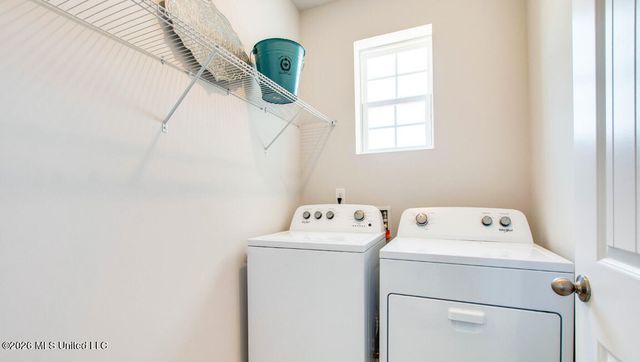 51 Sealy Drive, Byhalia, MS 38611