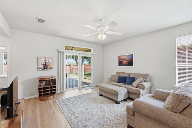 334 Cascata Drive, Frisco, TX 75036