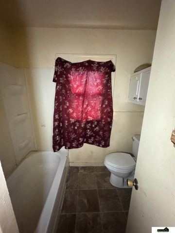 245 D Street, Lincoln, NE 68502