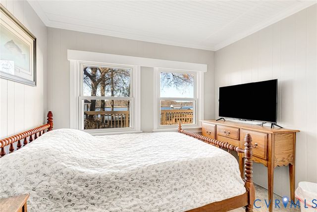 700 W Riverside Dr, Lanexa, VA 23089