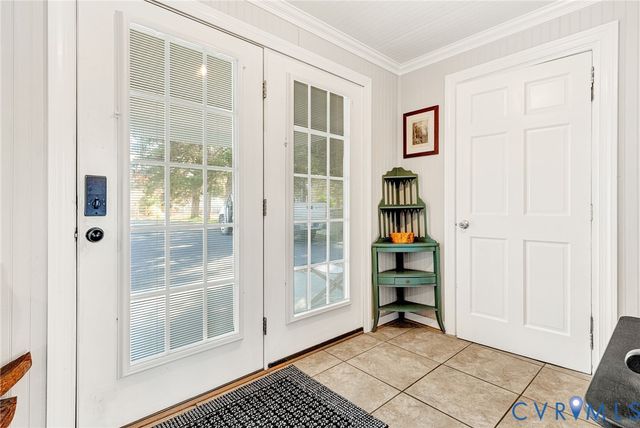 700 W Riverside Dr, Lanexa, VA 23089