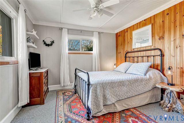 700 W Riverside Dr, Lanexa, VA 23089