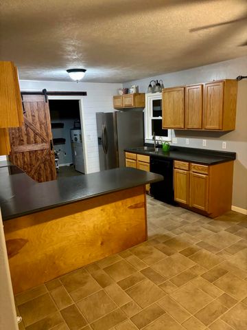 85 Peggy Avenue, Mammoth Spring, AR 72554