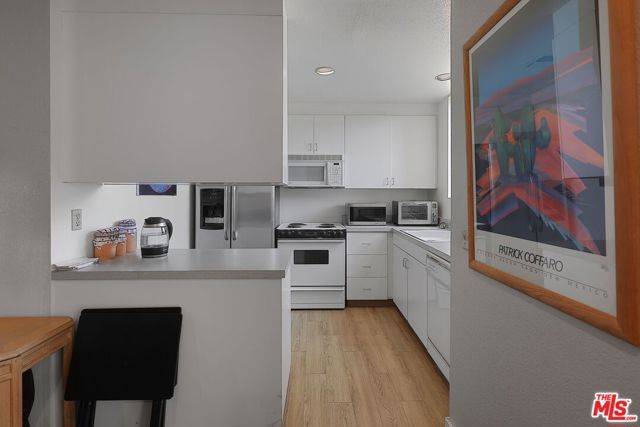 4949 Genesta Avenue 111, Los Angeles, CA 91316