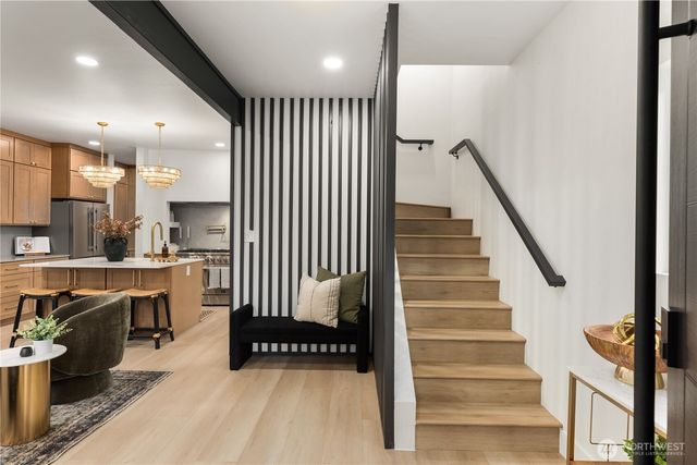 829 27th Avenue, Seattle, WA 98122