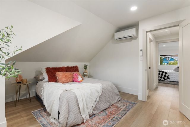 829 27th Avenue, Seattle, WA 98122