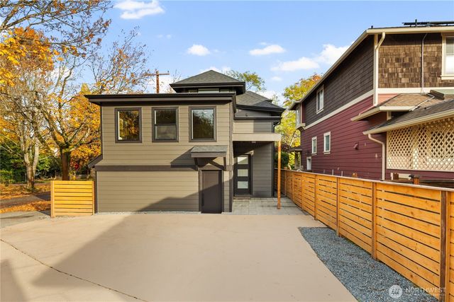 829 27th Avenue, Seattle, WA 98122