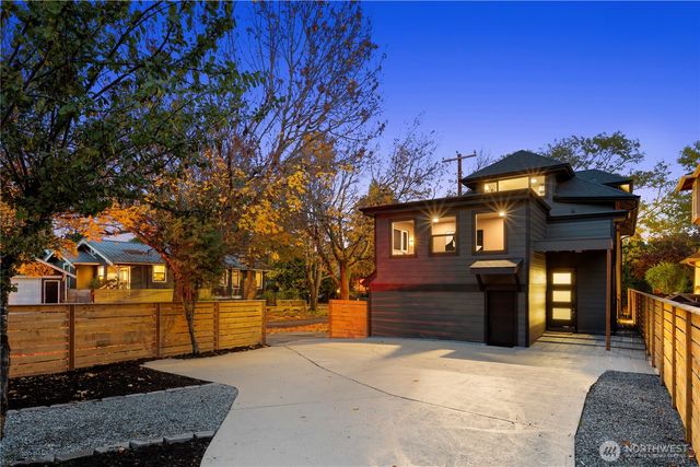 829 27th Avenue, Seattle, WA 98122