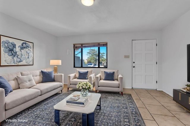 2430 Palomas Drive NE, Albuquerque, NM 87110