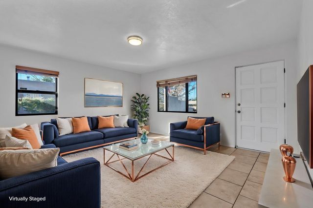 2430 Palomas Drive NE, Albuquerque, NM 87110