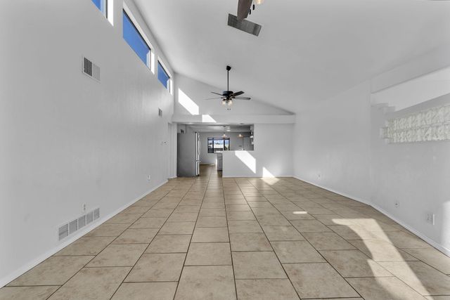 2430 Palomas Drive NE, Albuquerque, NM 87110
