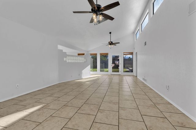 2430 Palomas Drive NE, Albuquerque, NM 87110