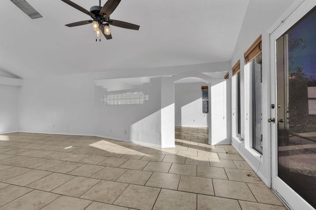 2430 Palomas Drive NE, Albuquerque, NM 87110