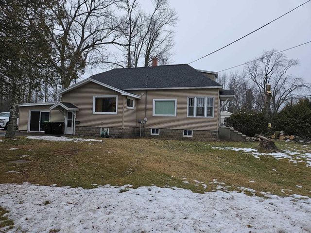 4411 10TH STREET, Menominee, MI 49858