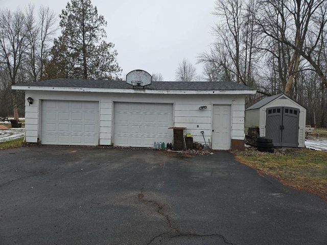 4411 10TH STREET, Menominee, MI 49858