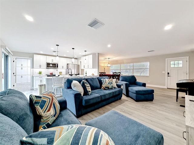 508 SHORE DRIVE, Largo, FL 33771