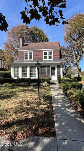 25 24th Street, Troy, NY 12180