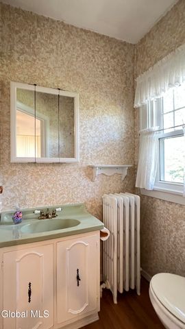 25 24th Street, Troy, NY 12180