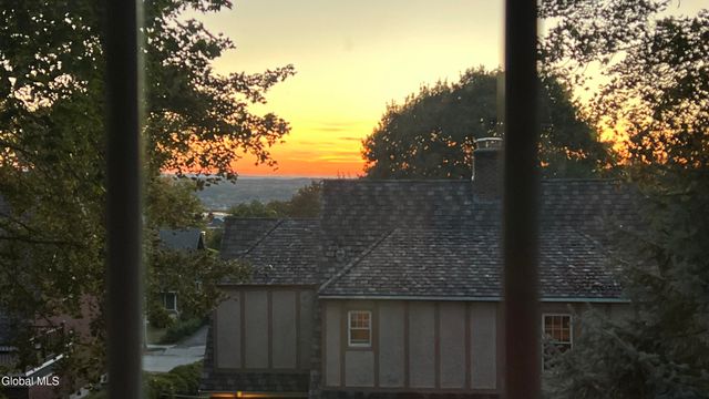 25 24th Street, Troy, NY 12180