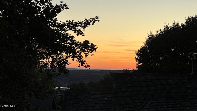 25 24th Street, Troy, NY 12180