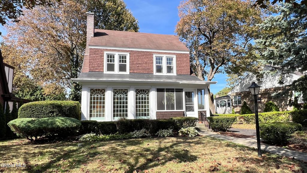 25 24th Street, Troy, NY 12180