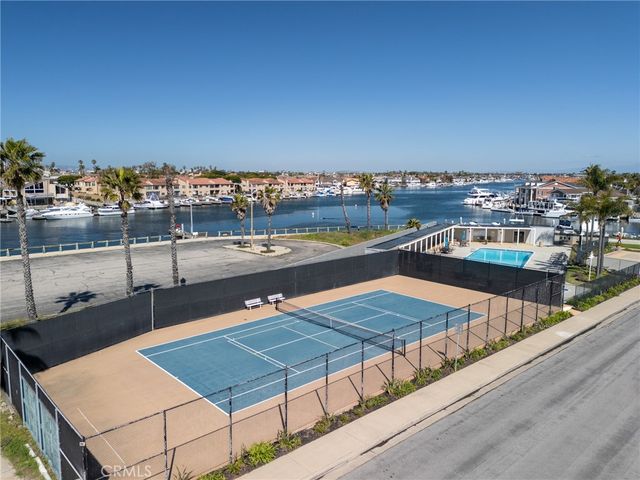 4021 Aladdin Drive, Huntington Beach, CA 92649