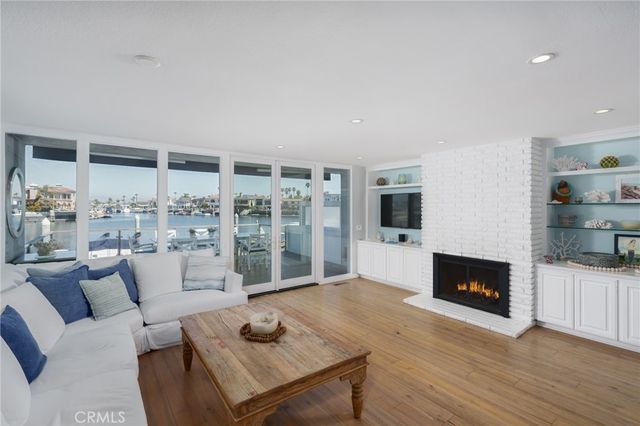 4021 Aladdin Drive, Huntington Beach, CA 92649