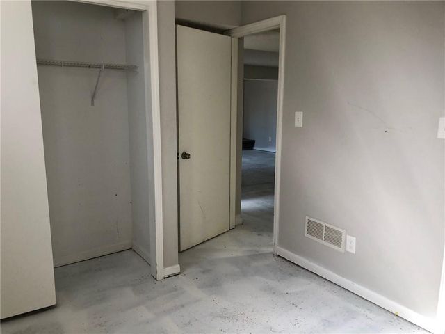 6012 Woodside Avenue, Kansas City, MO 64133