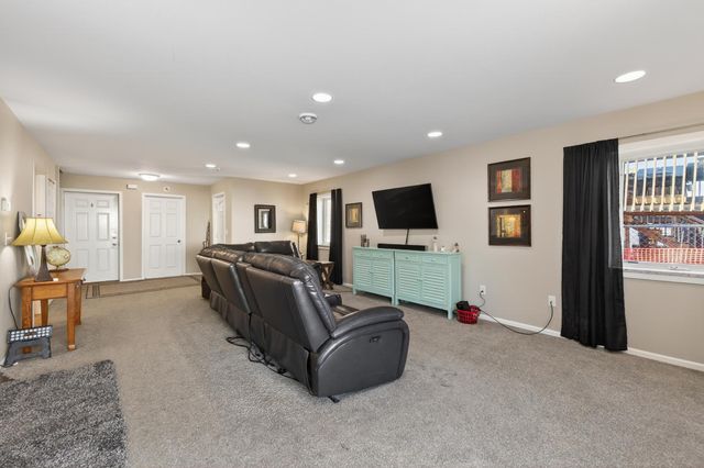 1287 4th Street NW, West Fargo, ND 58078