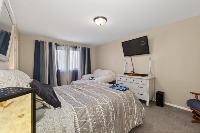 1287 4th Street NW, West Fargo, ND 58078