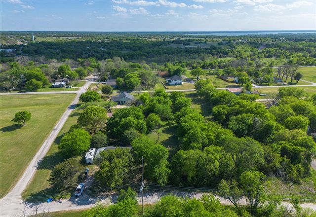 501 W Washington Avenue, Whitney, TX 76692