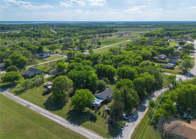 501 W Washington Avenue, Whitney, TX 76692