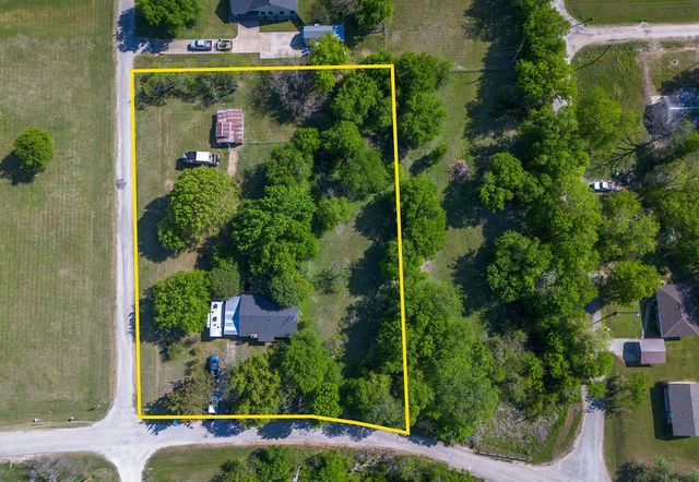 501 W Washington Avenue, Whitney, TX 76692