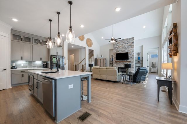7231 Richvale Dr, Fairview, TN 37062