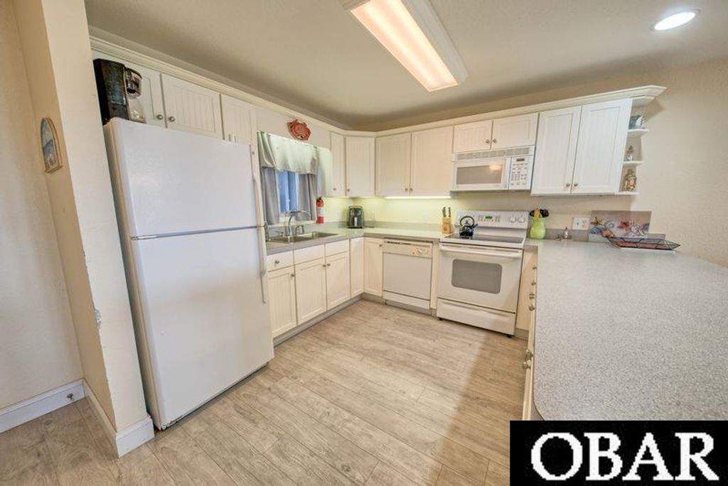 Image 3 of property listing at 24250 Resort Rodanthe Dr # 13A, Rodanthe, NC 27968